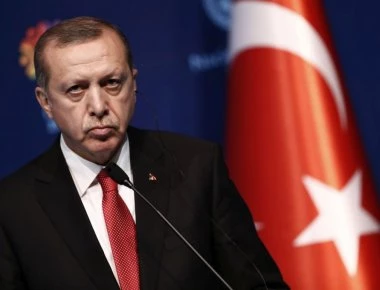 Ρ.Τ.Ερντογάν: «Μην ανησυχείτε ο Θεός είναι μαζί μας - Αφήστε τους Αμερικανούς με τα δολάριά τους»